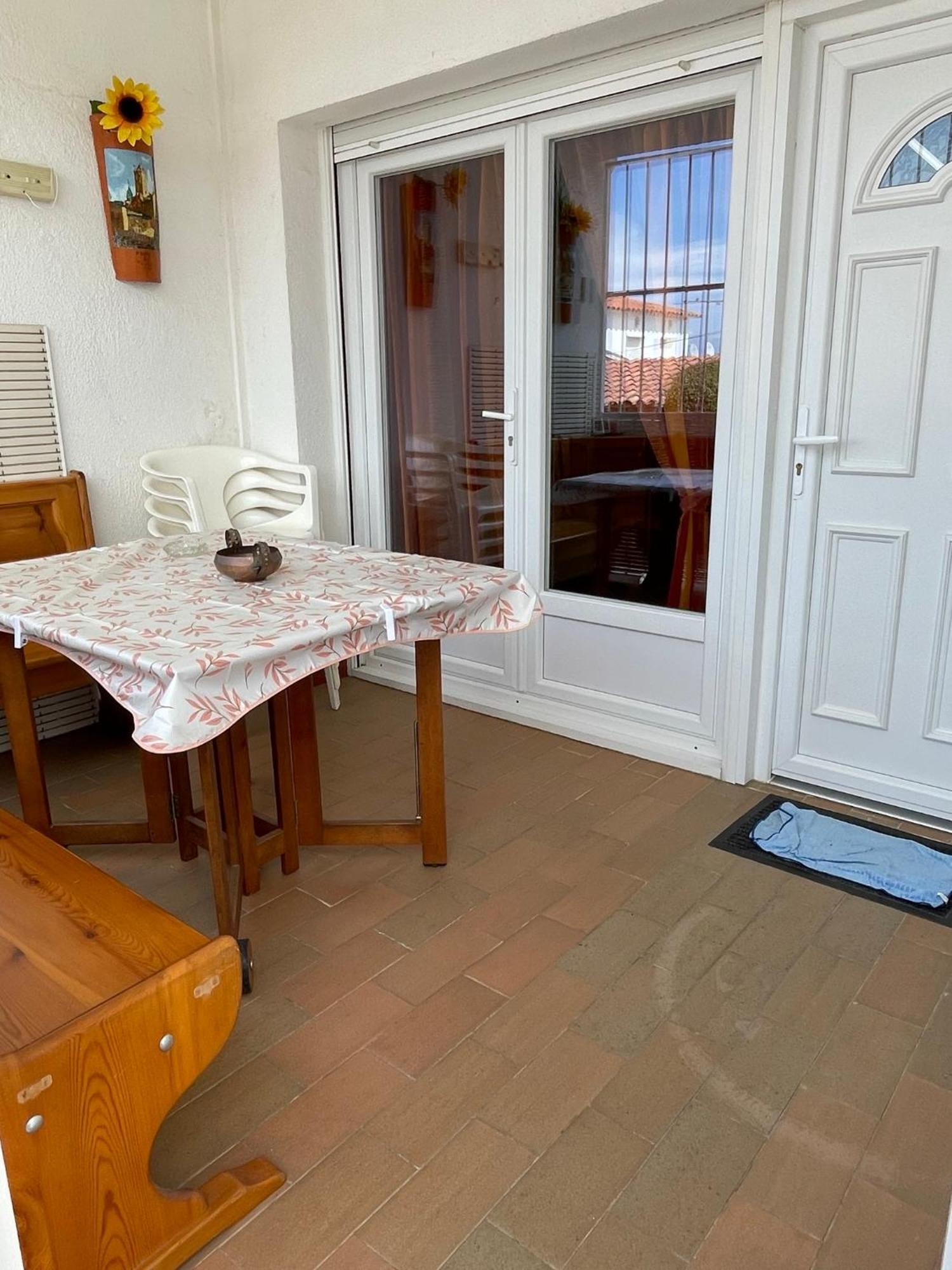 charme et simplicité de ce nouveau bien Empuriabrava Esterno foto
